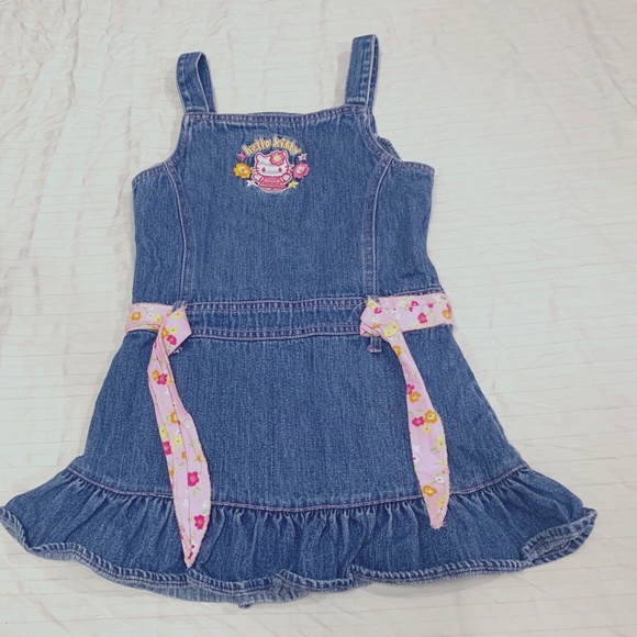 🦋  HELLO KITTY GIRLS JEANS SLEEVELESS DRESS SIZE 4T   🦋 - Picture 1 of 3